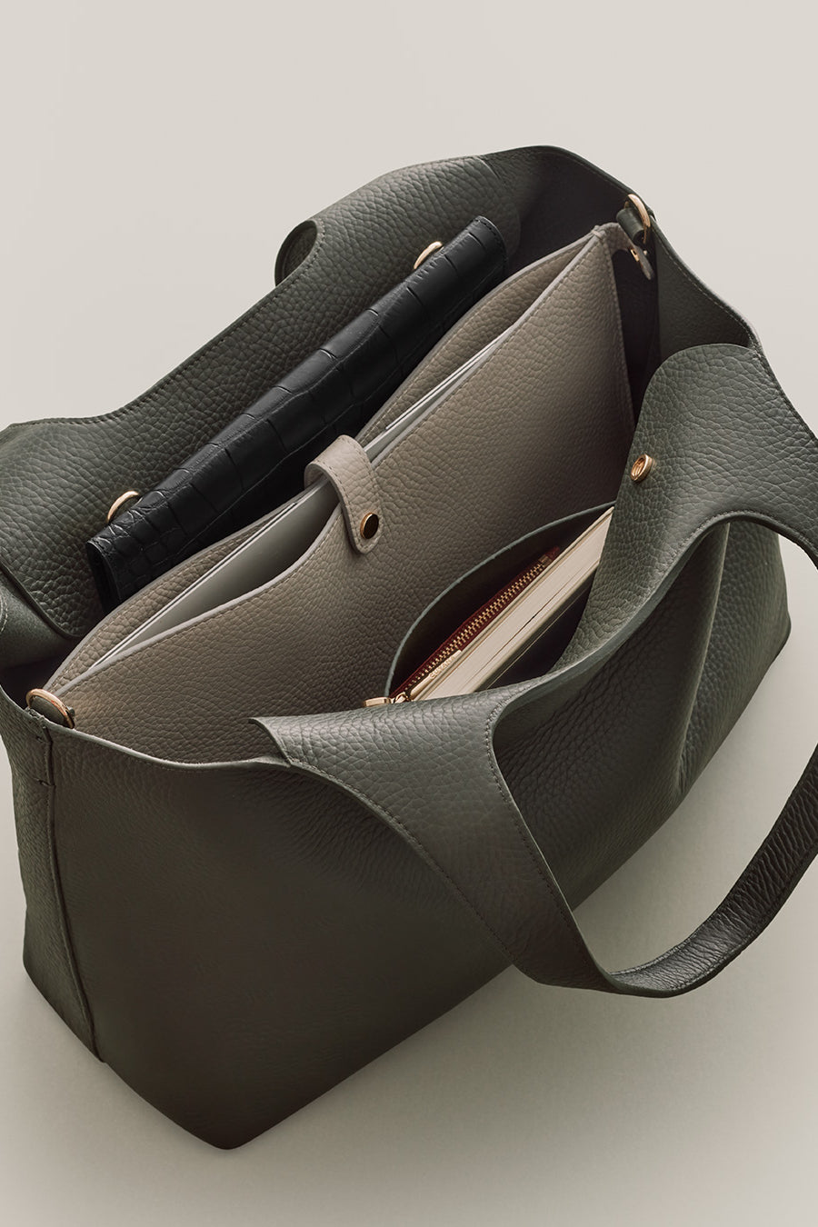 System Tote 13-inch Cherry / One Size