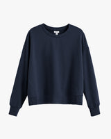 Sweatshirt with long sleeves and a round neckline.