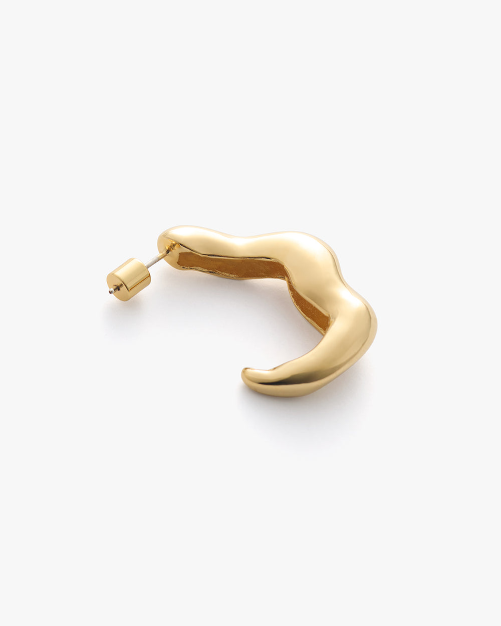 Curved ear cuff with a unique wavy design.