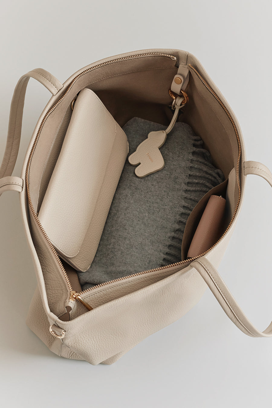 Classic Easy Zipper Tote Ecru / One Size