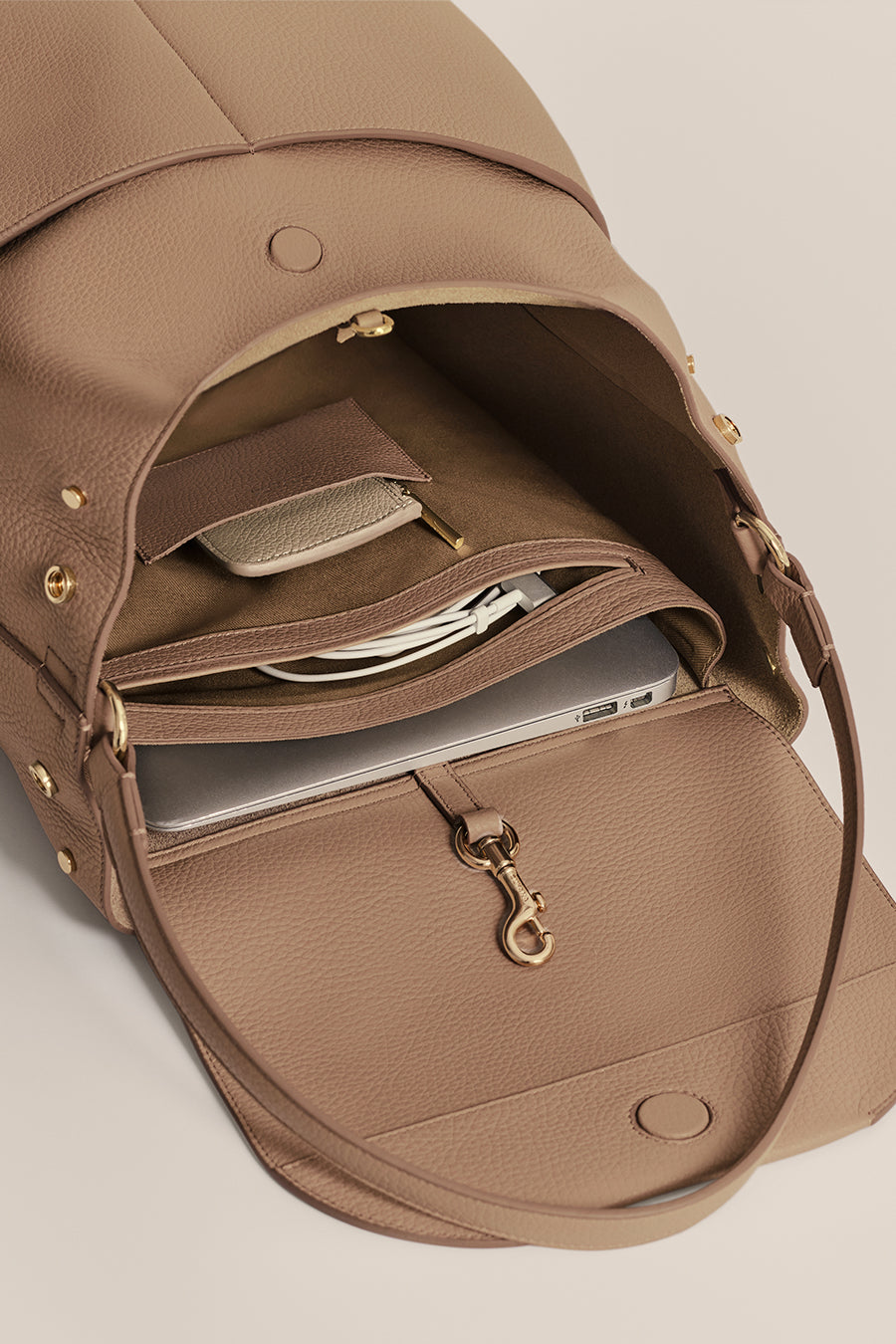 Leather Backpack 16-inch Cappuccino / One Size