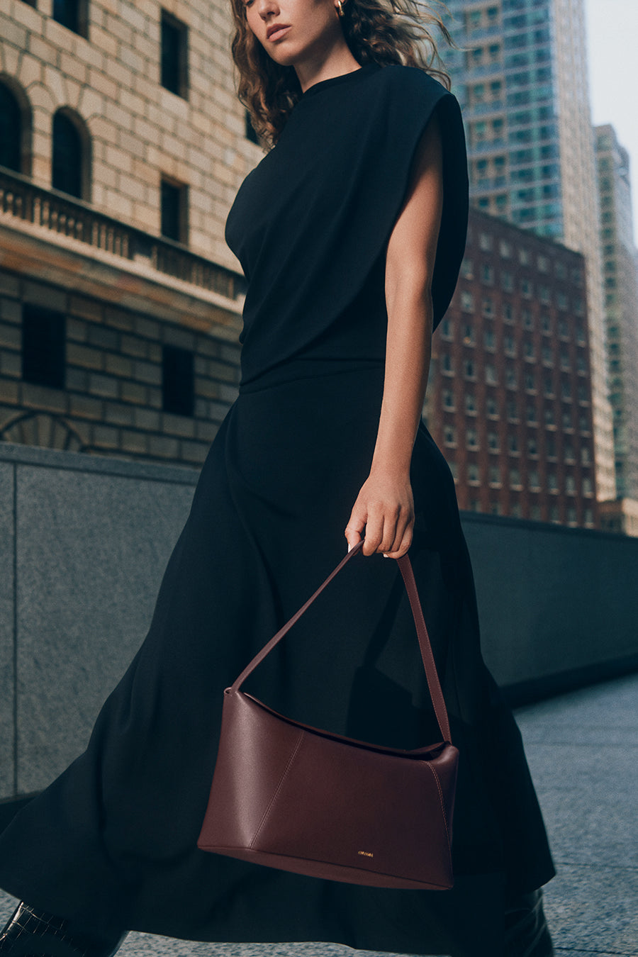 Ponte Asymmetrical Top Black / Large