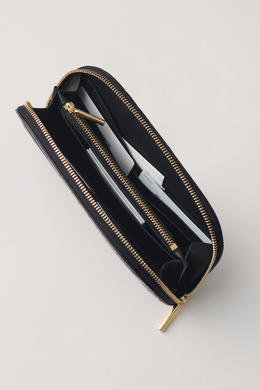 Curved Zip Wallet (Croco) Black / One Size