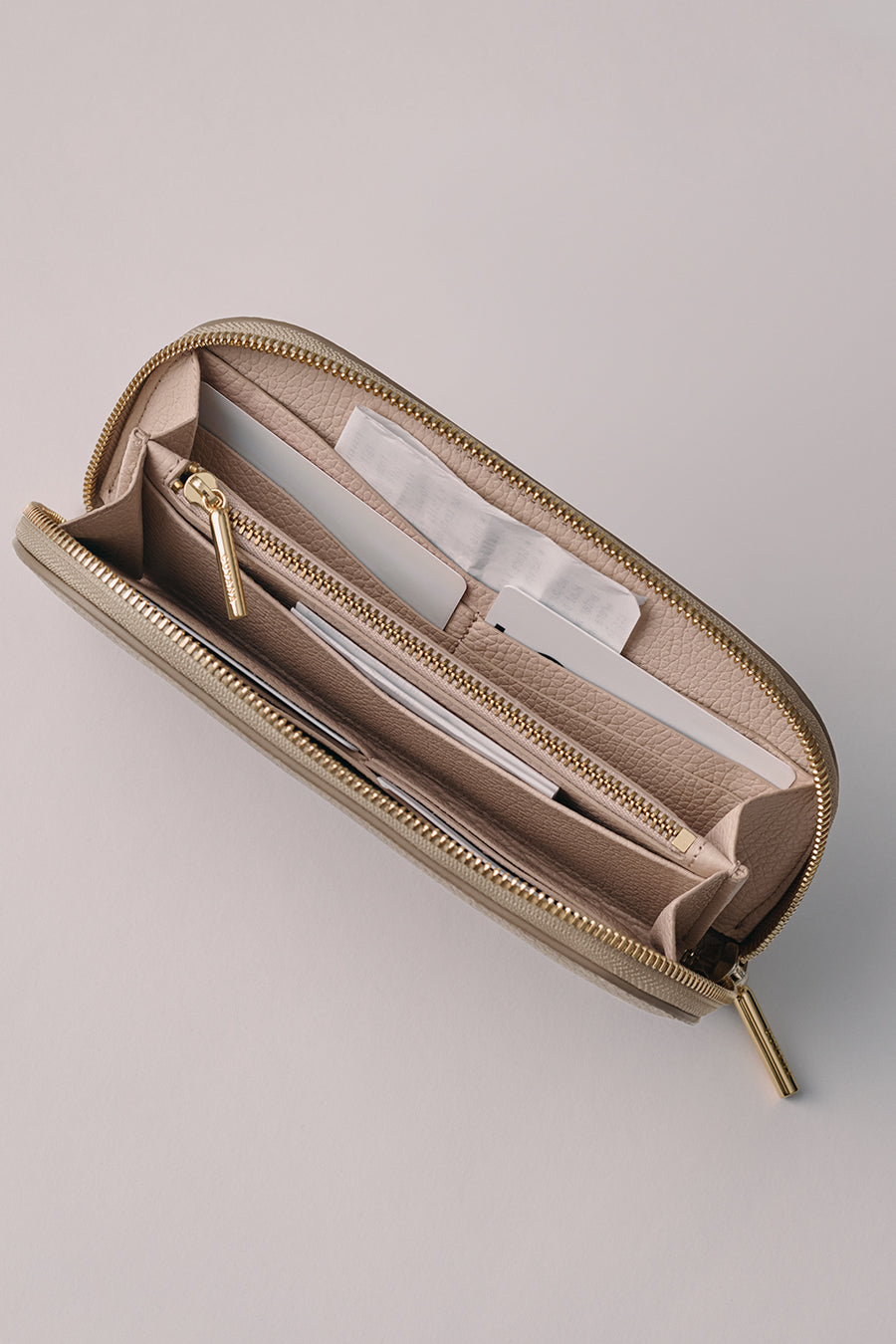 Curved Zip Wallet Stone / One Size