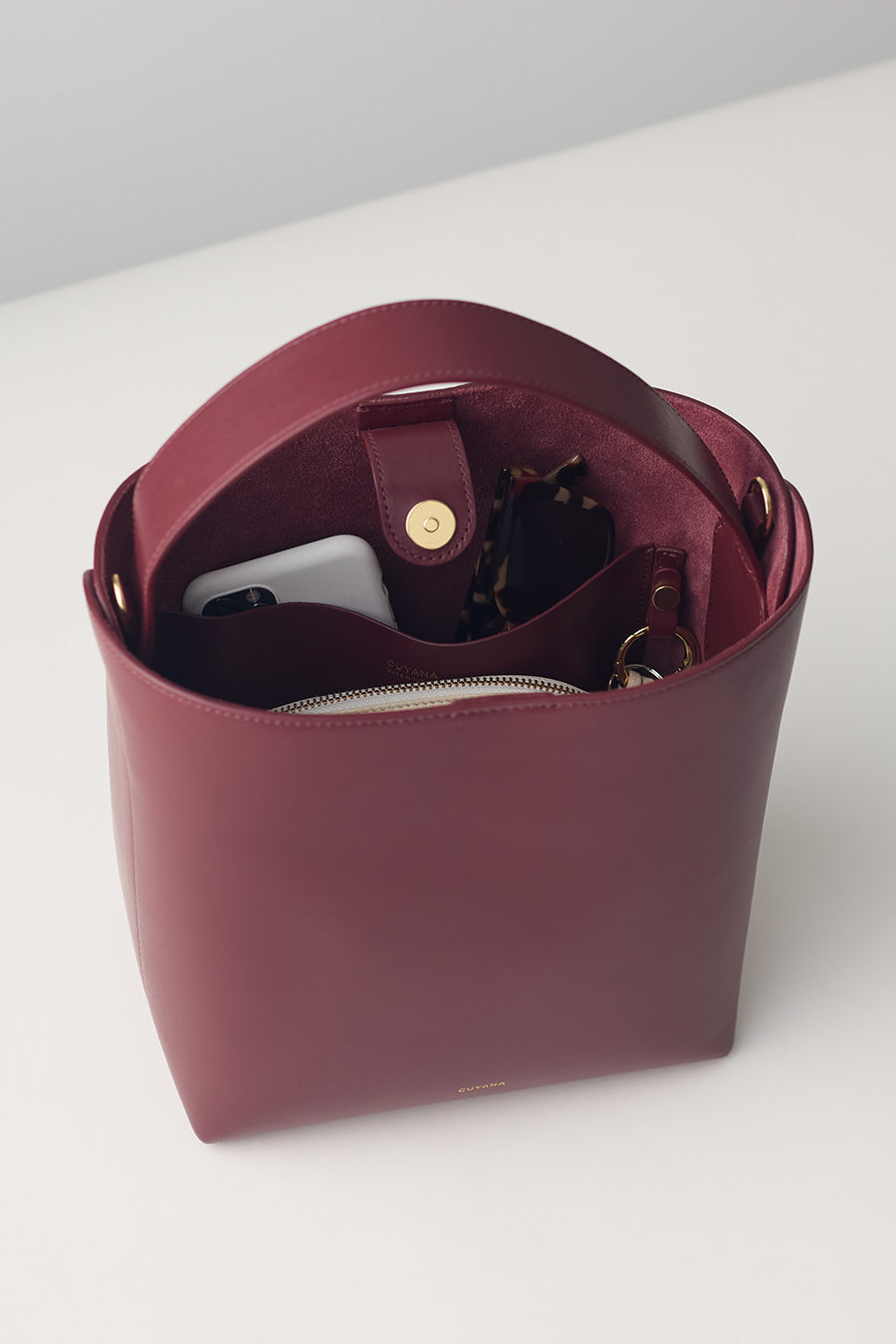 Linea Bucket Bag Cherry / One Size