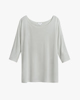 T-shirt with three-quarter sleeves and a round neckline.