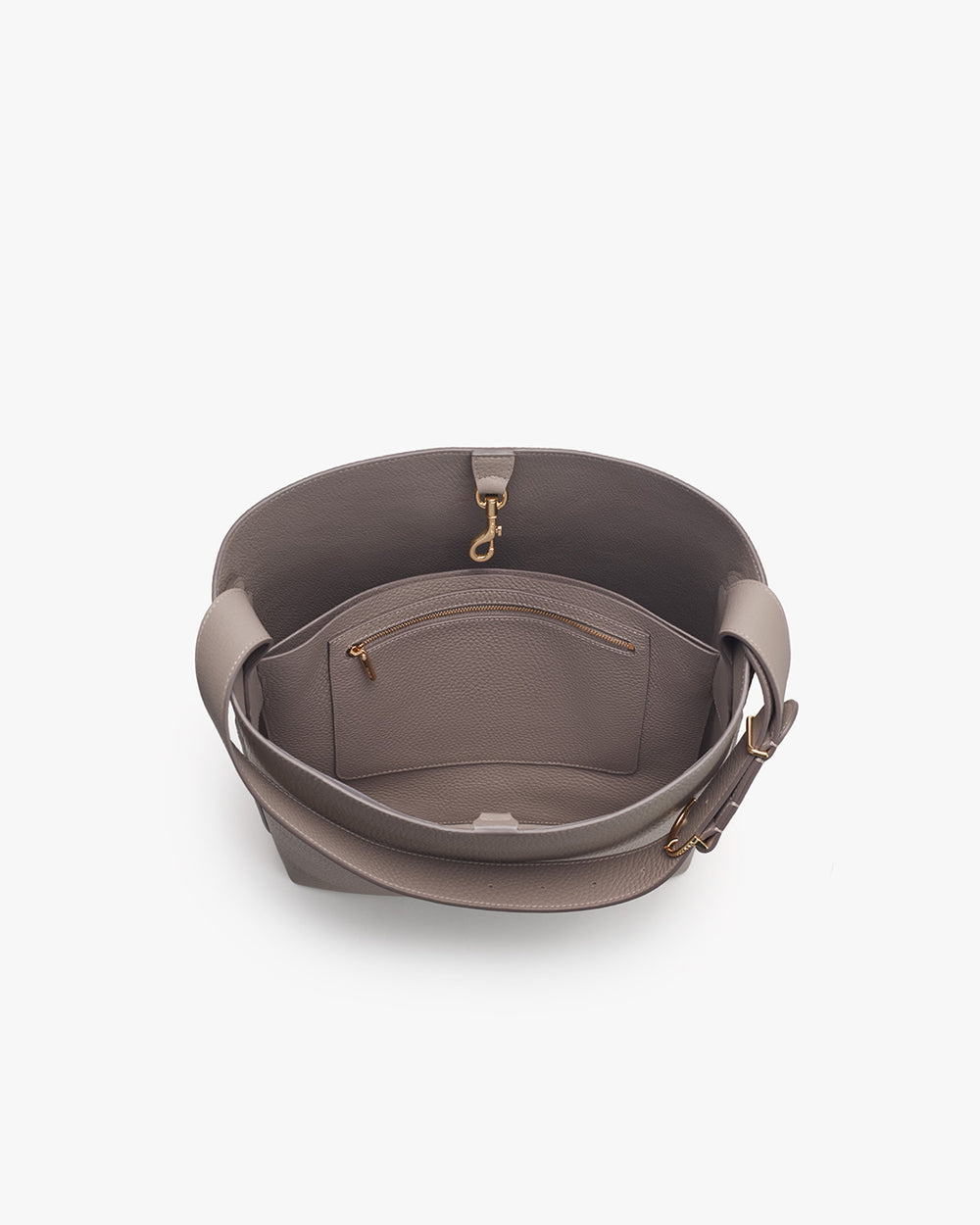 Oversized Linea Bag Open handbag with internal compartments and a zipper closure.