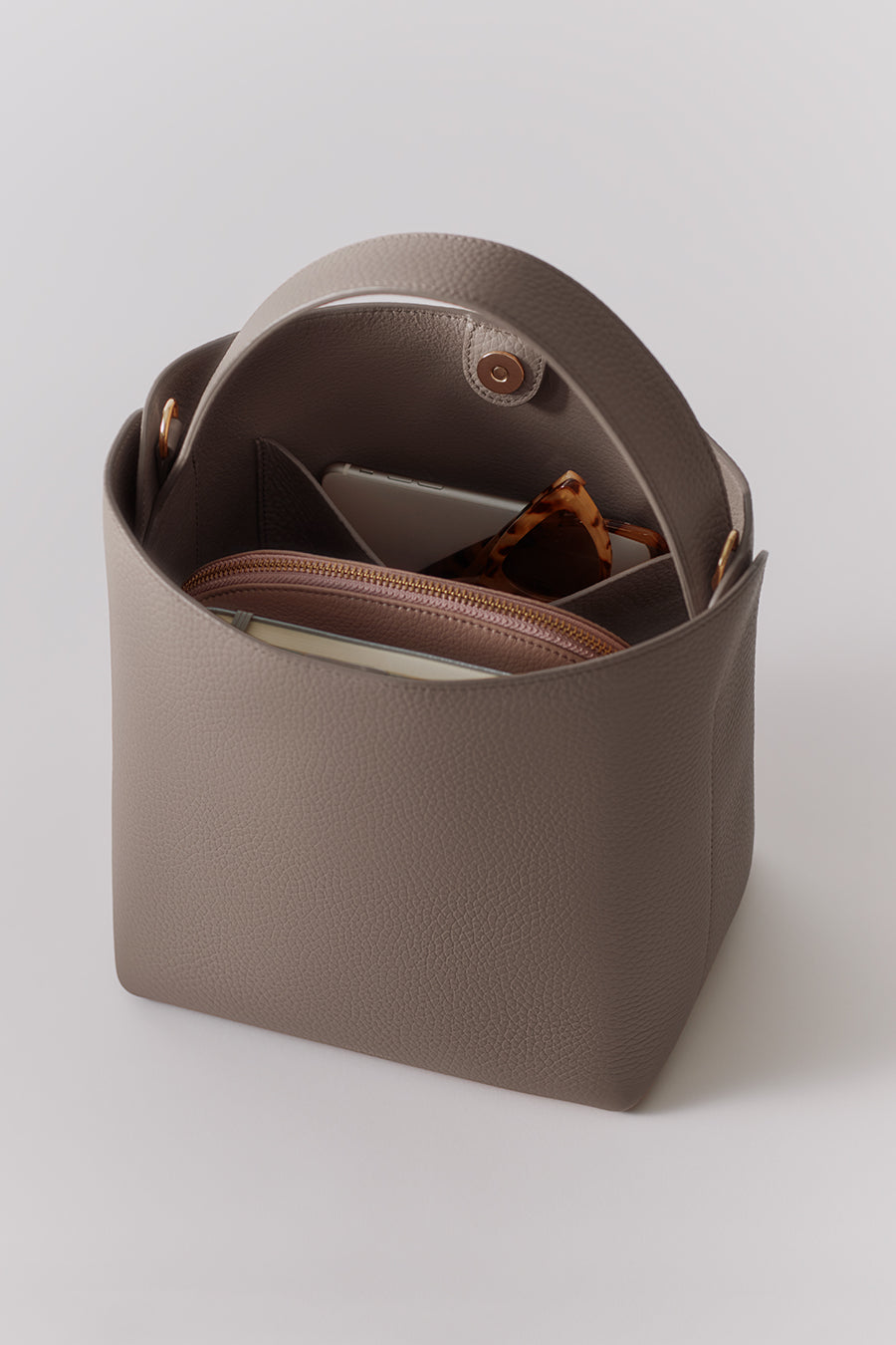 Linea Bucket Bag Clay / One Size