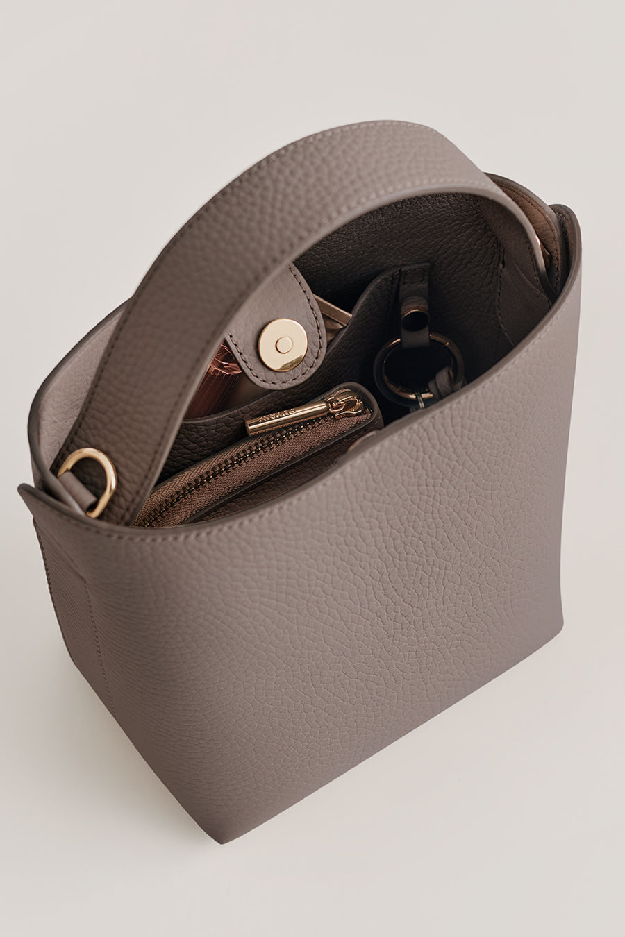 Mini Linea Bucket Bag Clay / One Size