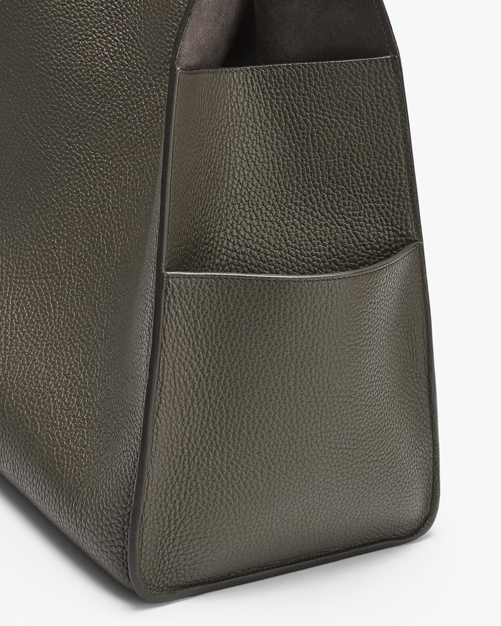 Oversized Double Loop Bag Close-up view of a bag with external pocket