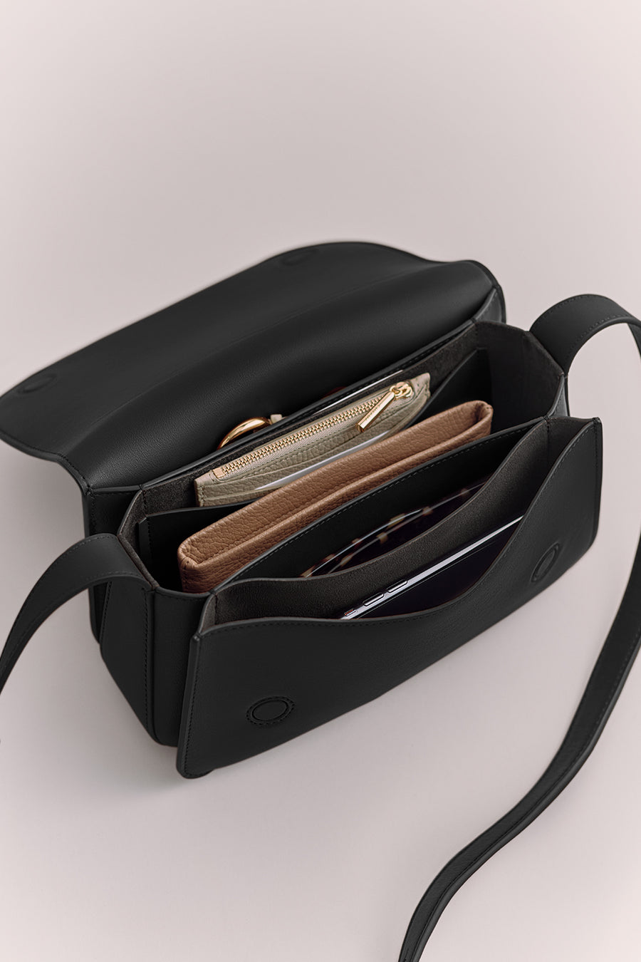 Concertina Shoulder Bag (Smooth) Black / One Size