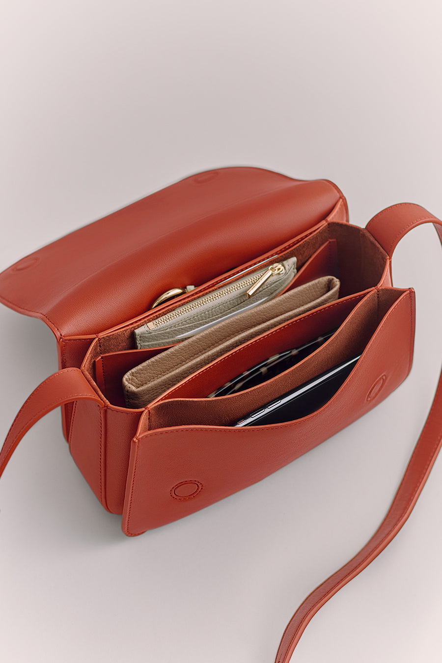 Concertina Shoulder Bag (Smooth) Rioja / One Size