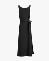 Sleeveless dress with a tied waist belt