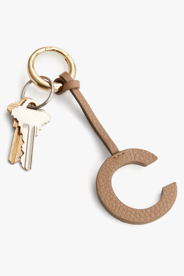 Letter Keychain A Cappuccino/Ecru / One Size