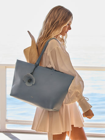 Cuyana, brand website product image