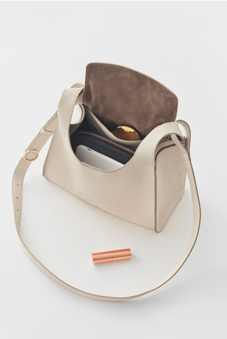 The Double Loop – Cuyana