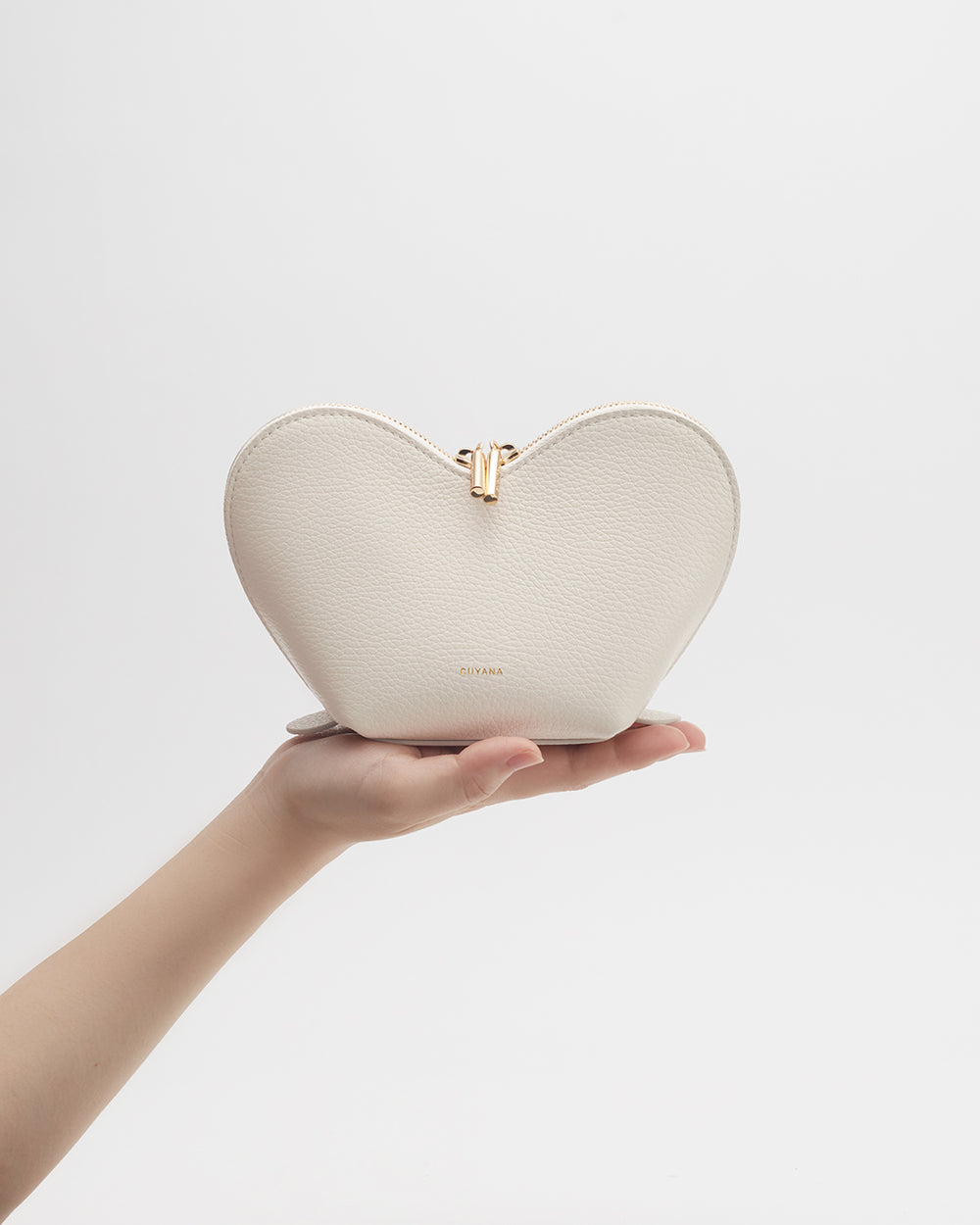 Target Heart Case Mini Heart Case – Cuyana