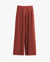 Wide-leg trousers with pleats.
