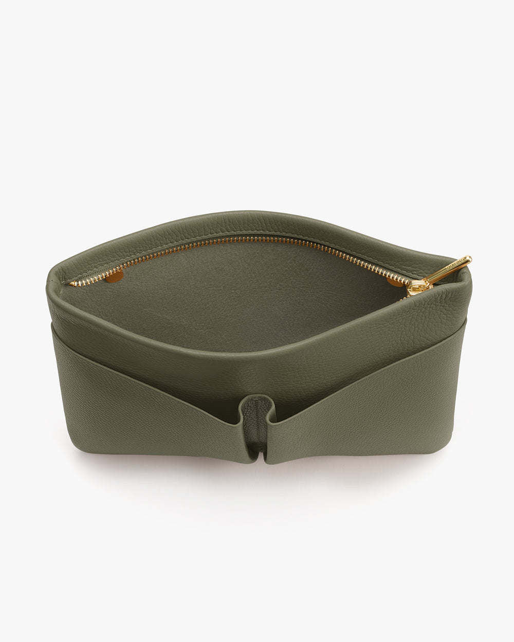 Open clutch bag with zipper and wide opening.
