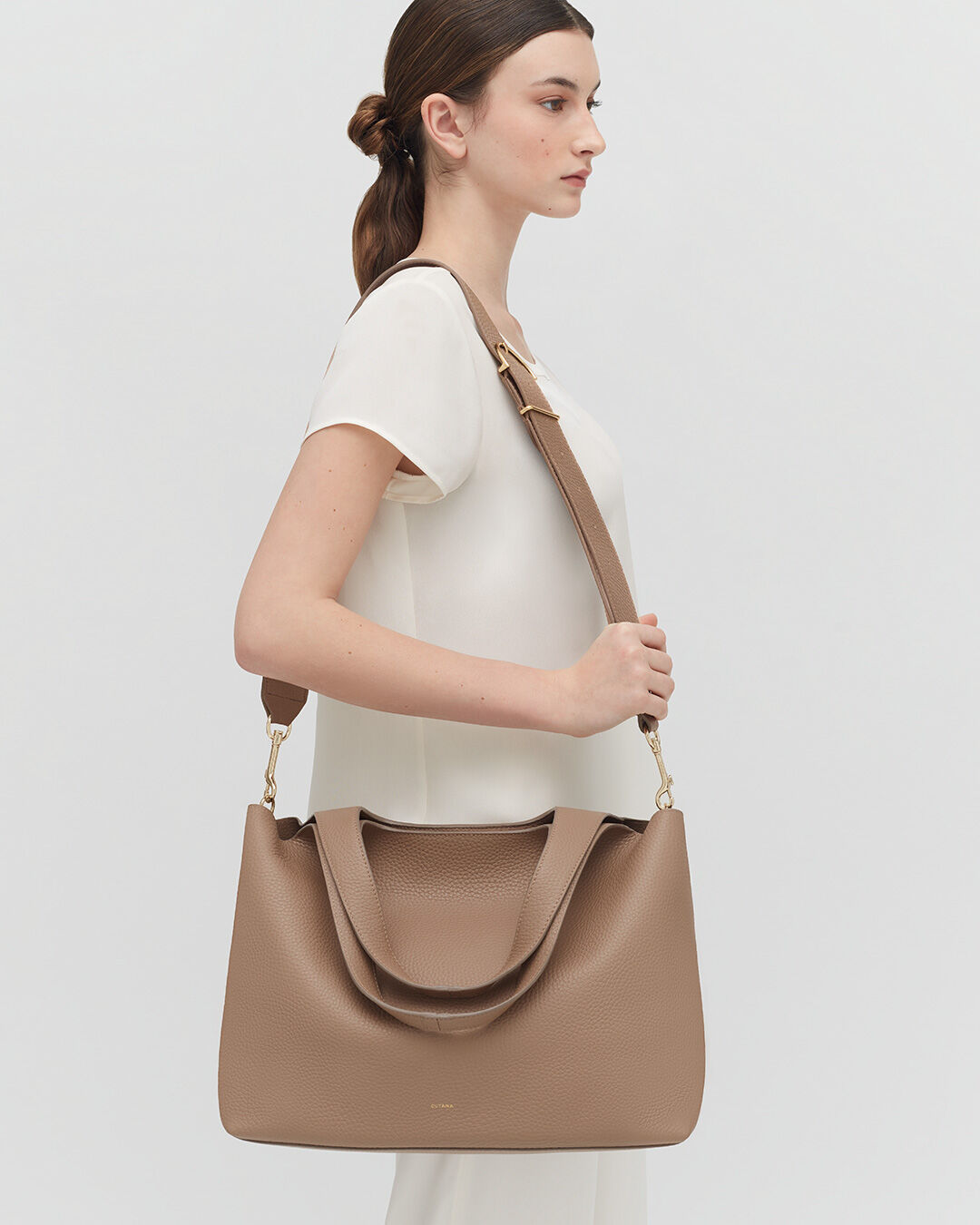 Cuyana wide strap tote on sale