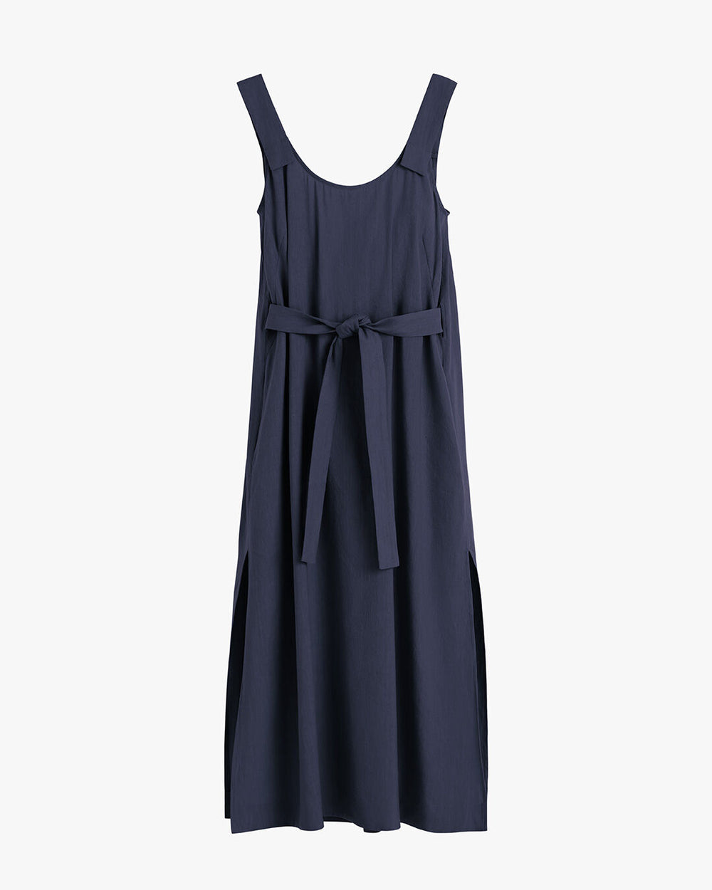 Sleeveless dress with a scoop neckline and waist tie.