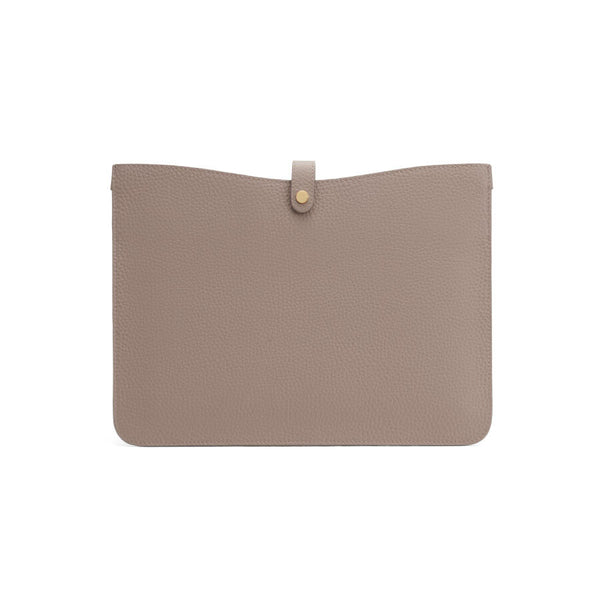 Cuyana store laptop case