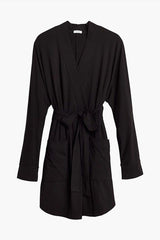 Robe with long sleeves and a tie around the waist.